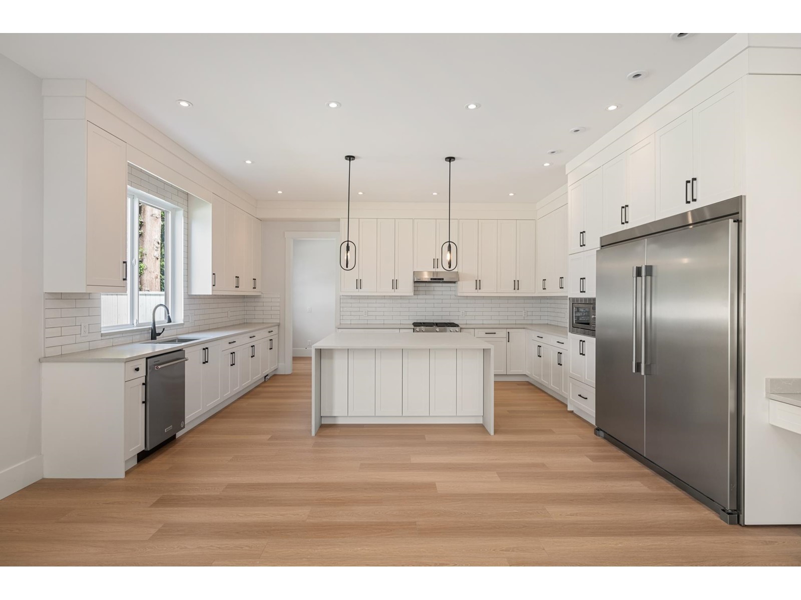 24833 ROBERTSON CRESCENT, Langley