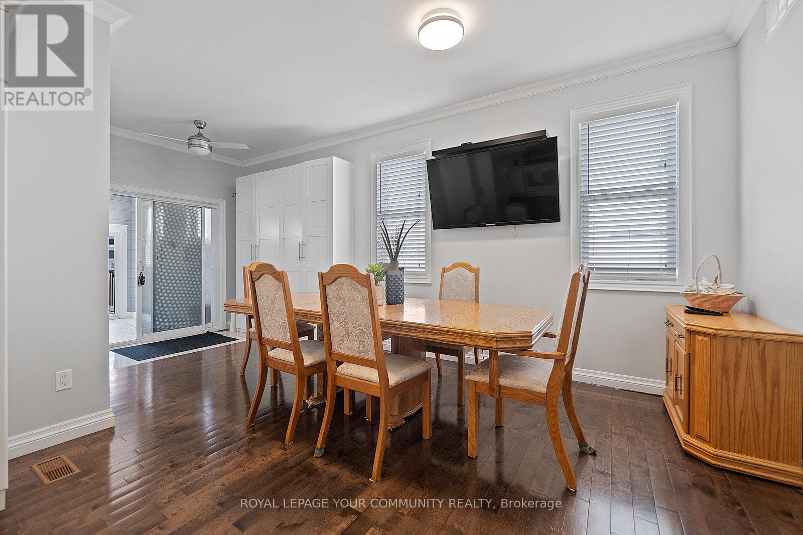 Photo 39 of 870 Beach Boulevard, Hamilton ON