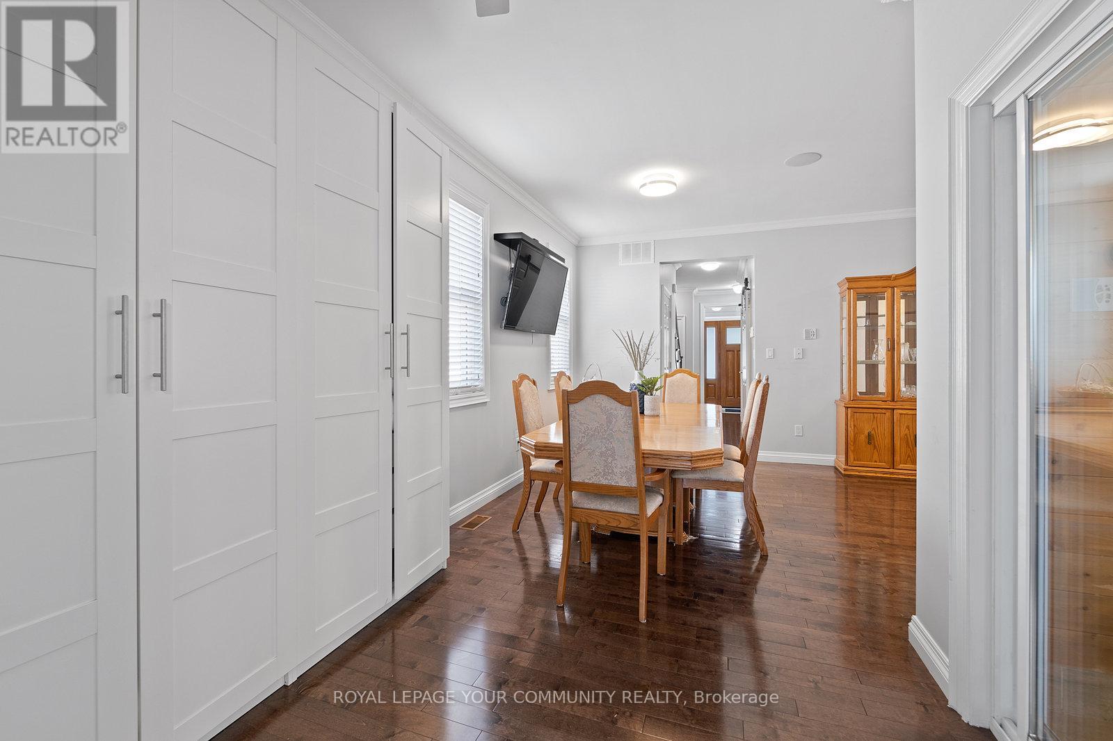 Photo 46 of 870 Beach Boulevard, Hamilton ON