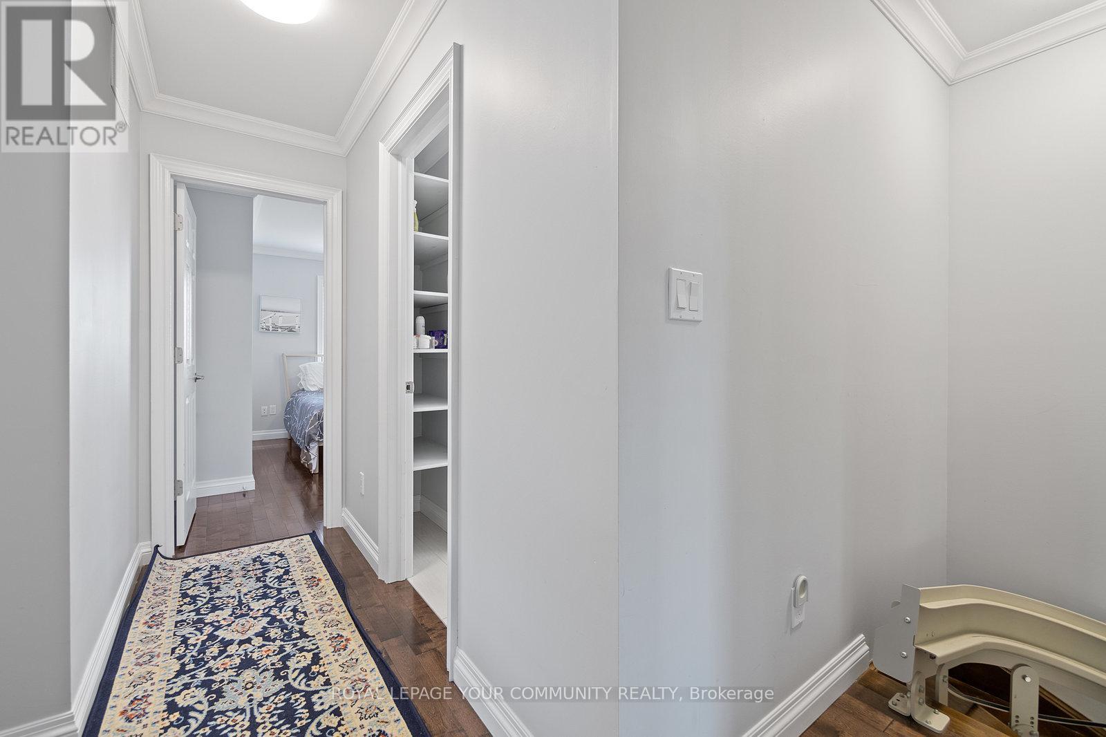 Photo 22 of 870 Beach Boulevard, Hamilton ON