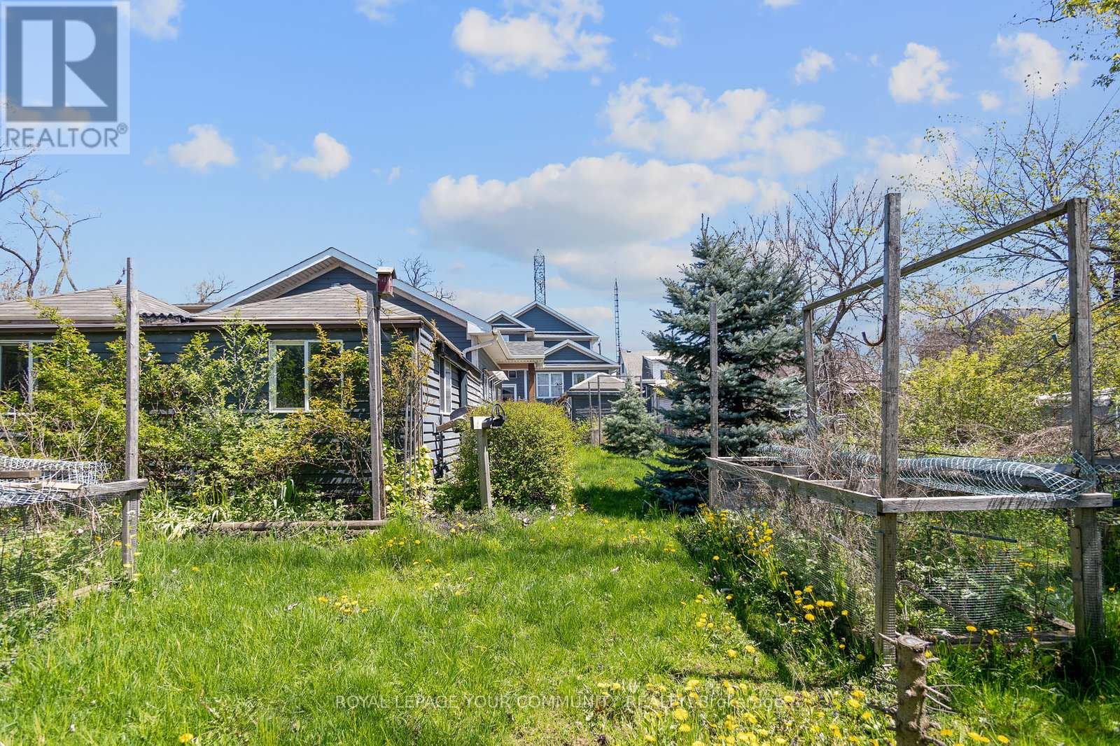 Photo 49 of 870 Beach Boulevard, Hamilton ON
