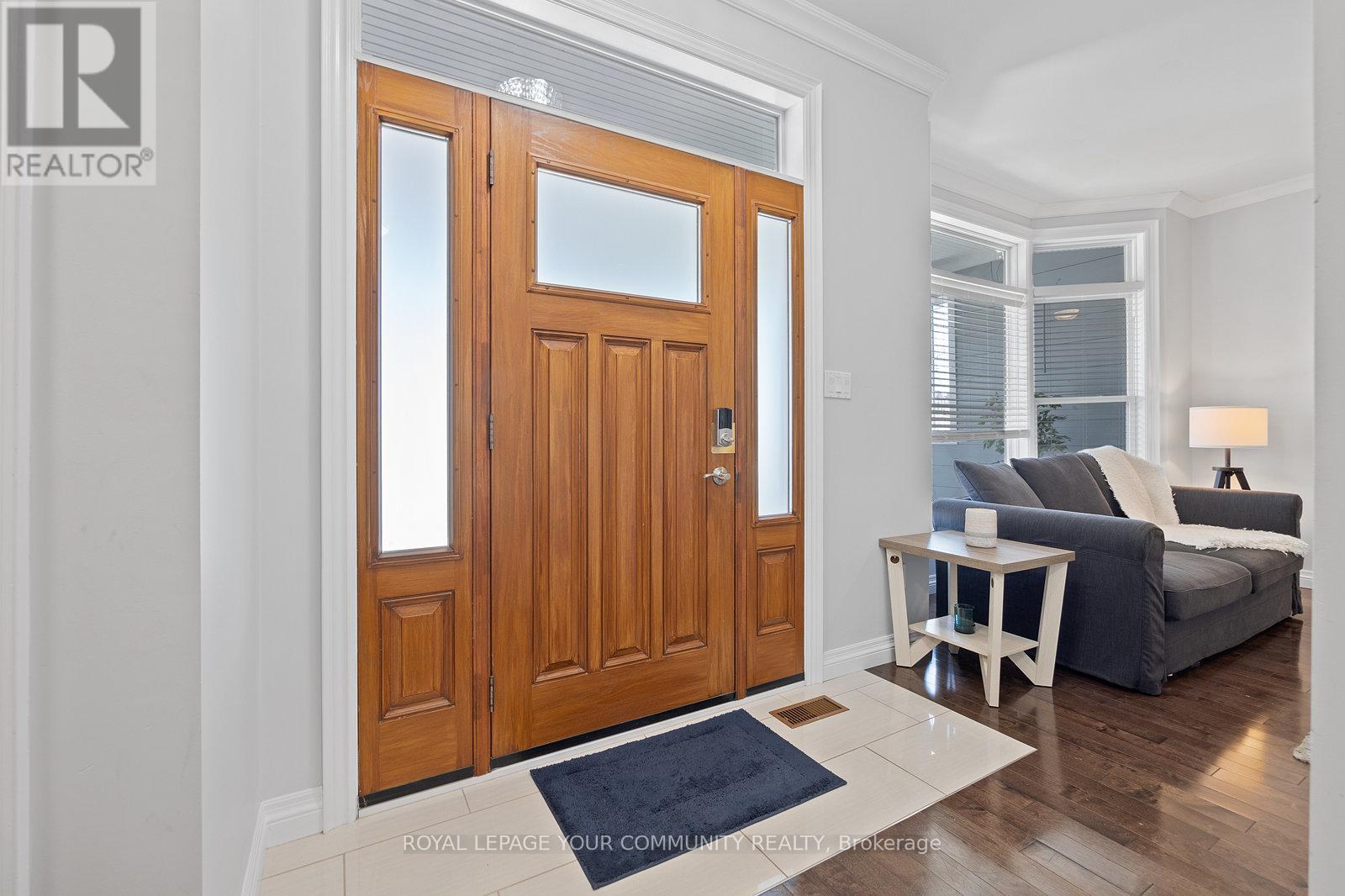 Photo 30 of 870 Beach Boulevard, Hamilton ON