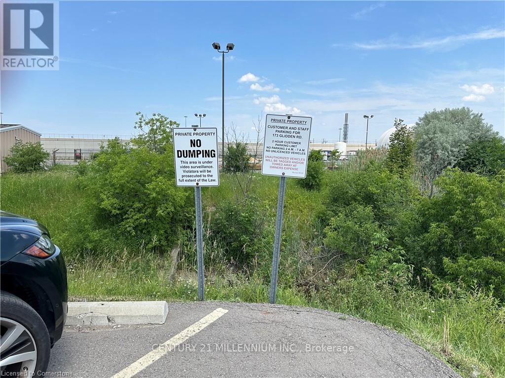 Photo 16 of 14 173 Glidden Road N, Brampton ON