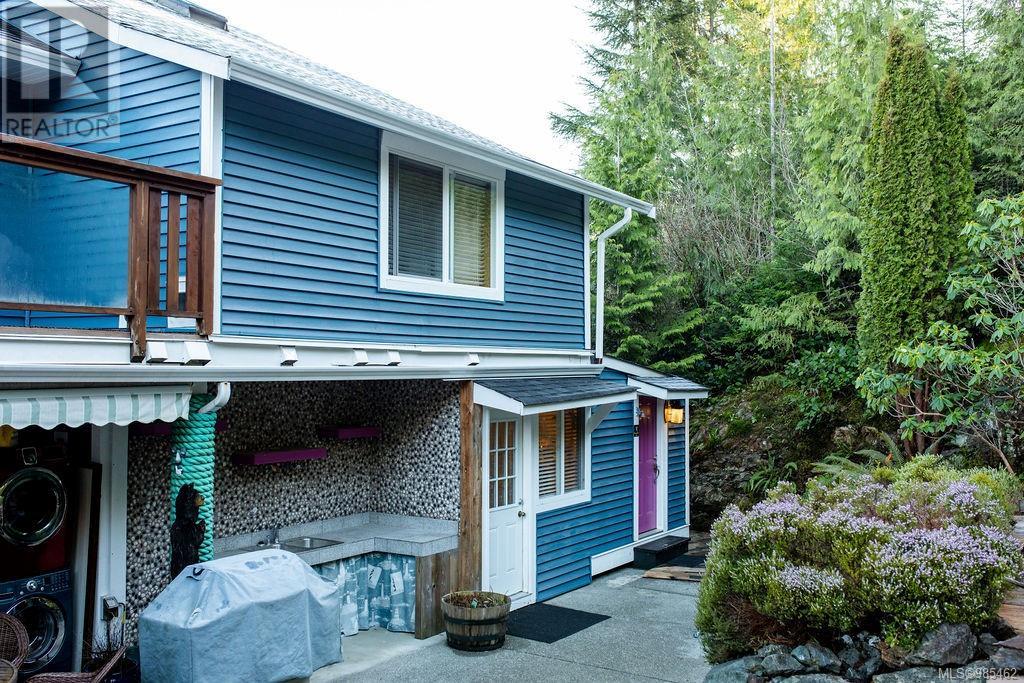 345 Lone Cone Rd, Tofino