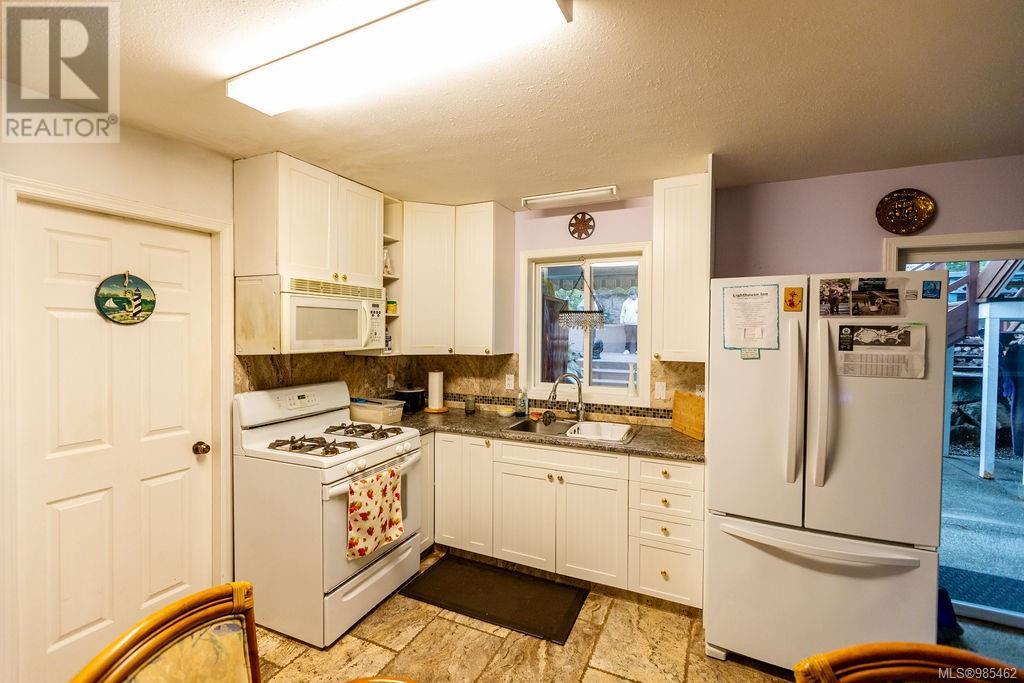 345 Lone Cone Rd, Tofino