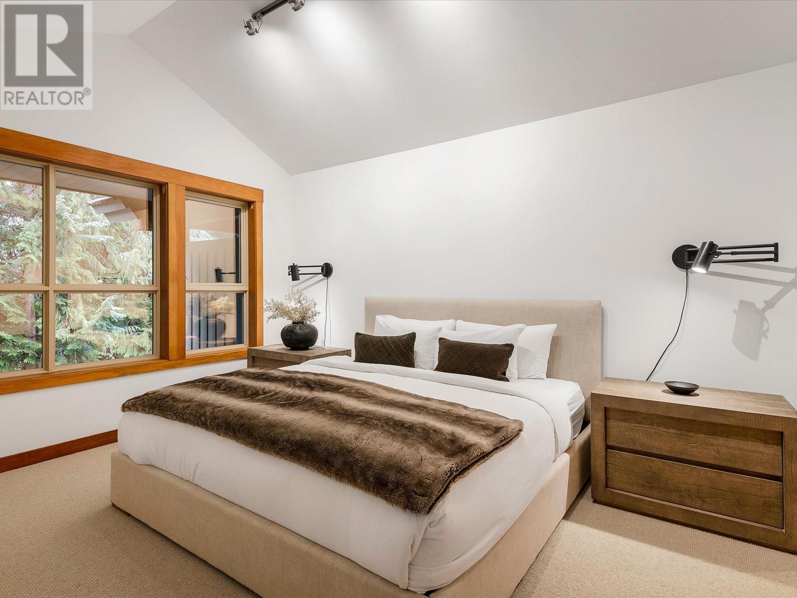 1 4668 BLACKCOMB WAY, Whistler real estate listing R2963574
