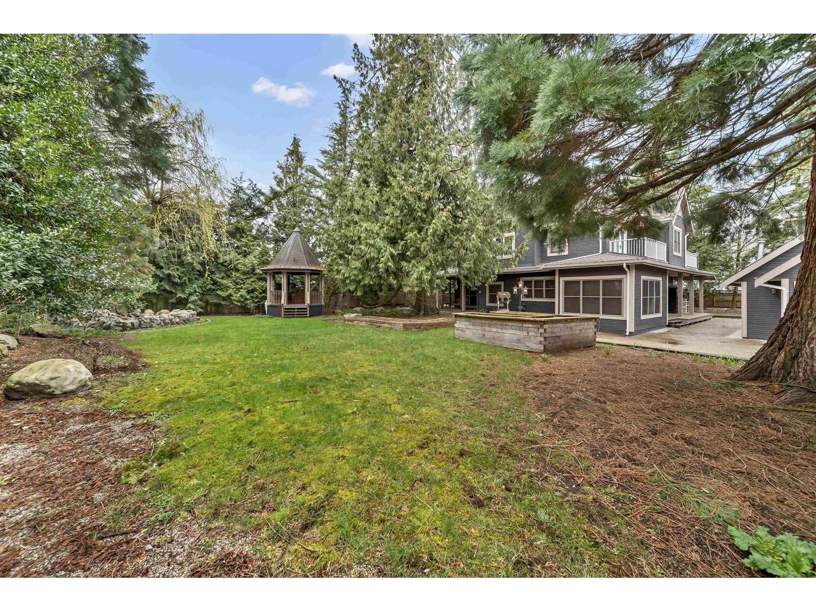 Photo 4 of 6354 184 Street, Surrey BC
