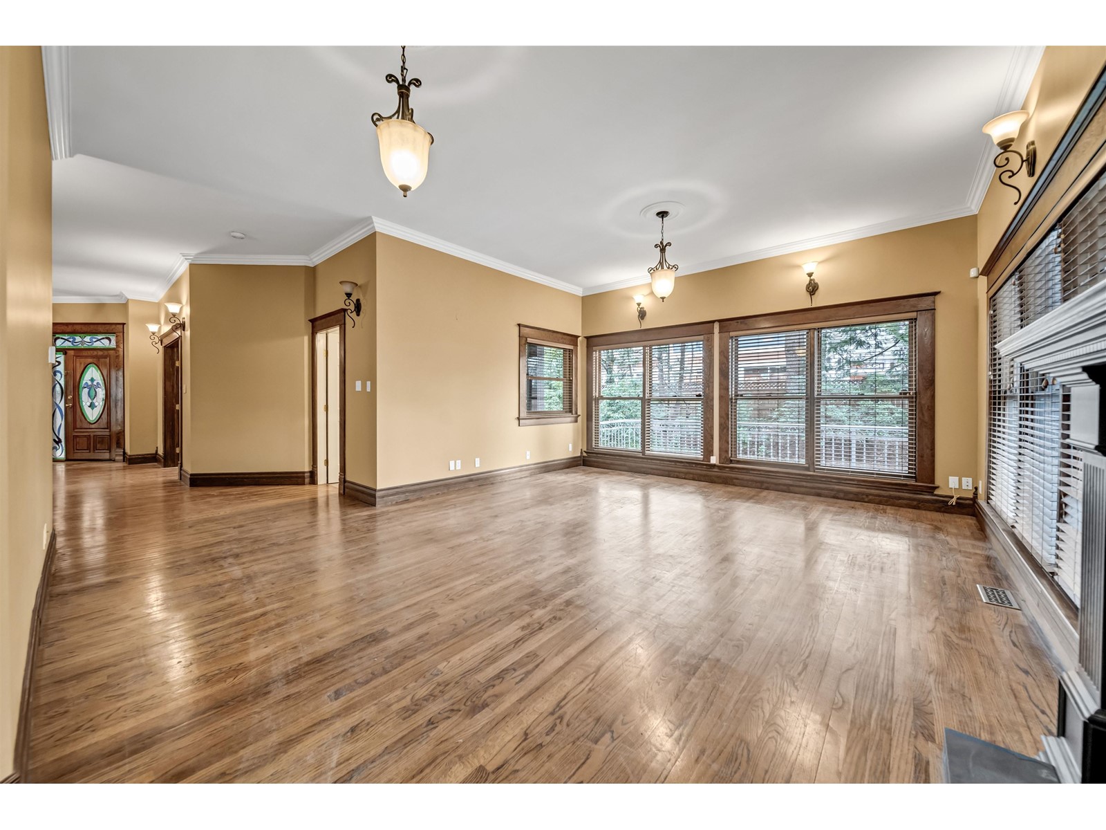 Photo 11 of 6354 184 Street, Surrey BC