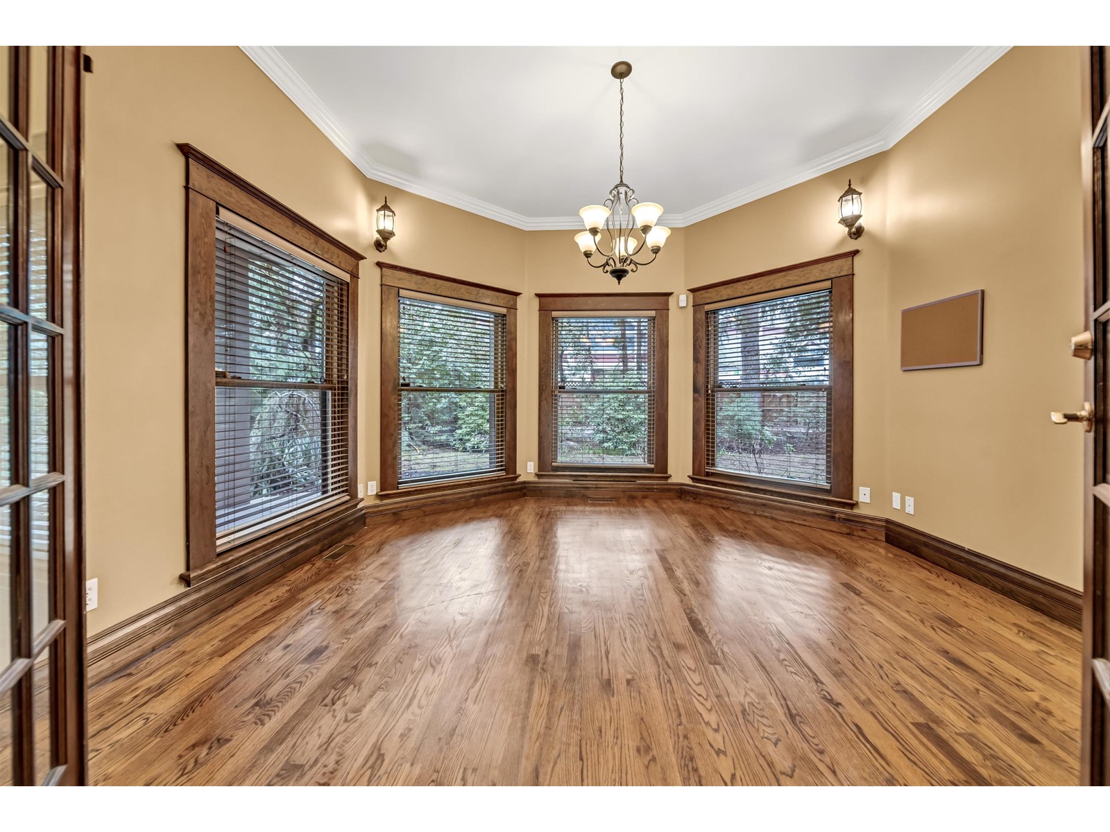 Photo 9 of 6354 184 Street, Surrey BC
