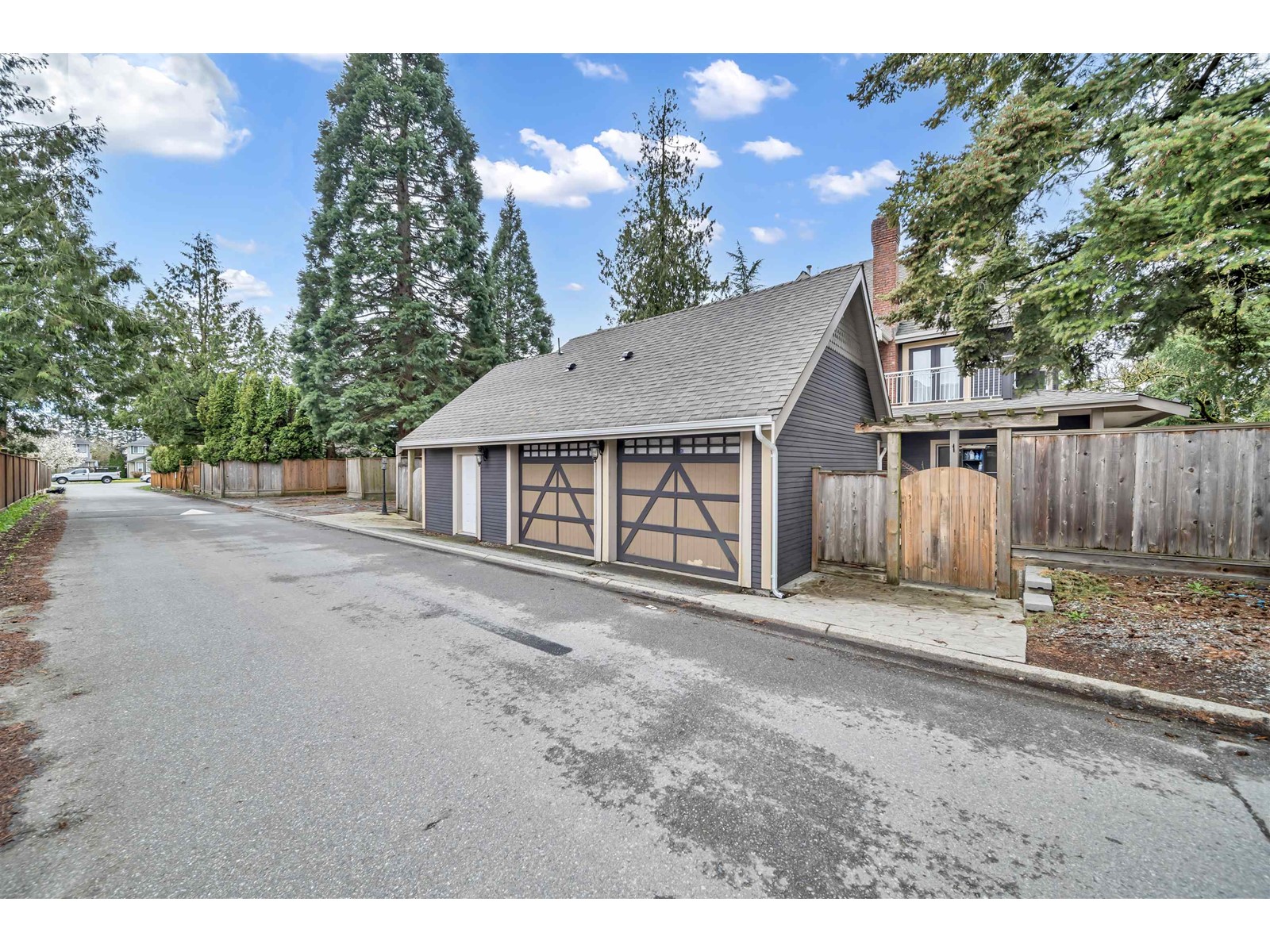 Photo 40 of 6354 184 Street, Surrey BC