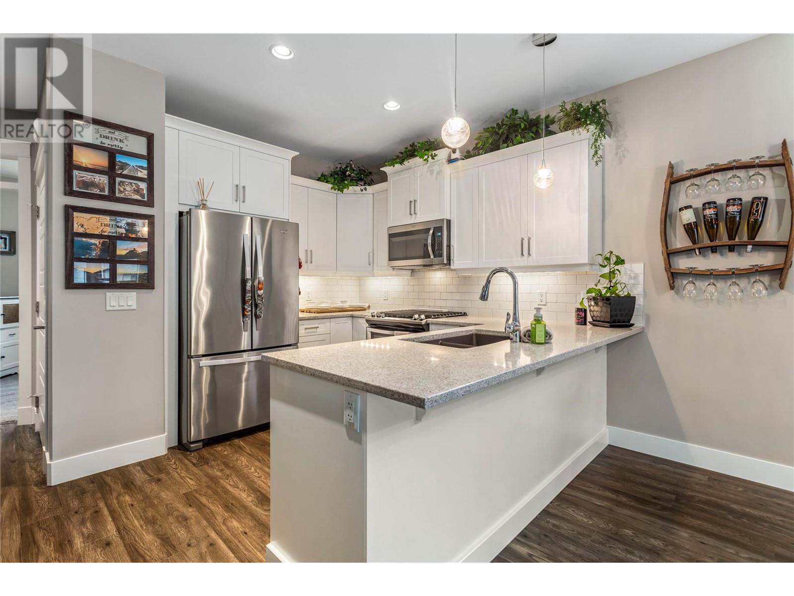 60 3359 Cougar Road, West Kelowna