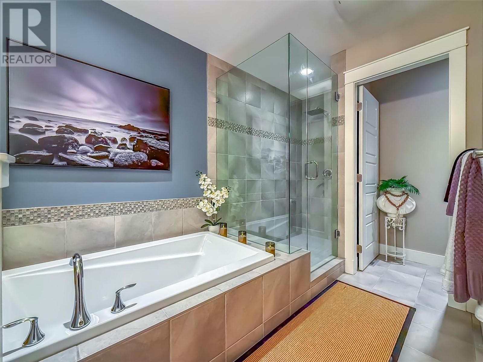 60 3359 Cougar Road, West Kelowna
