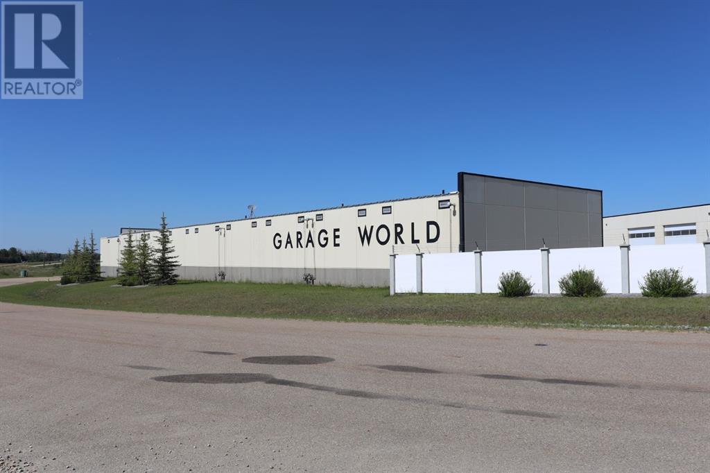 Photo 3 of 32 5217 Duncan Avenue, Blackfalds AB