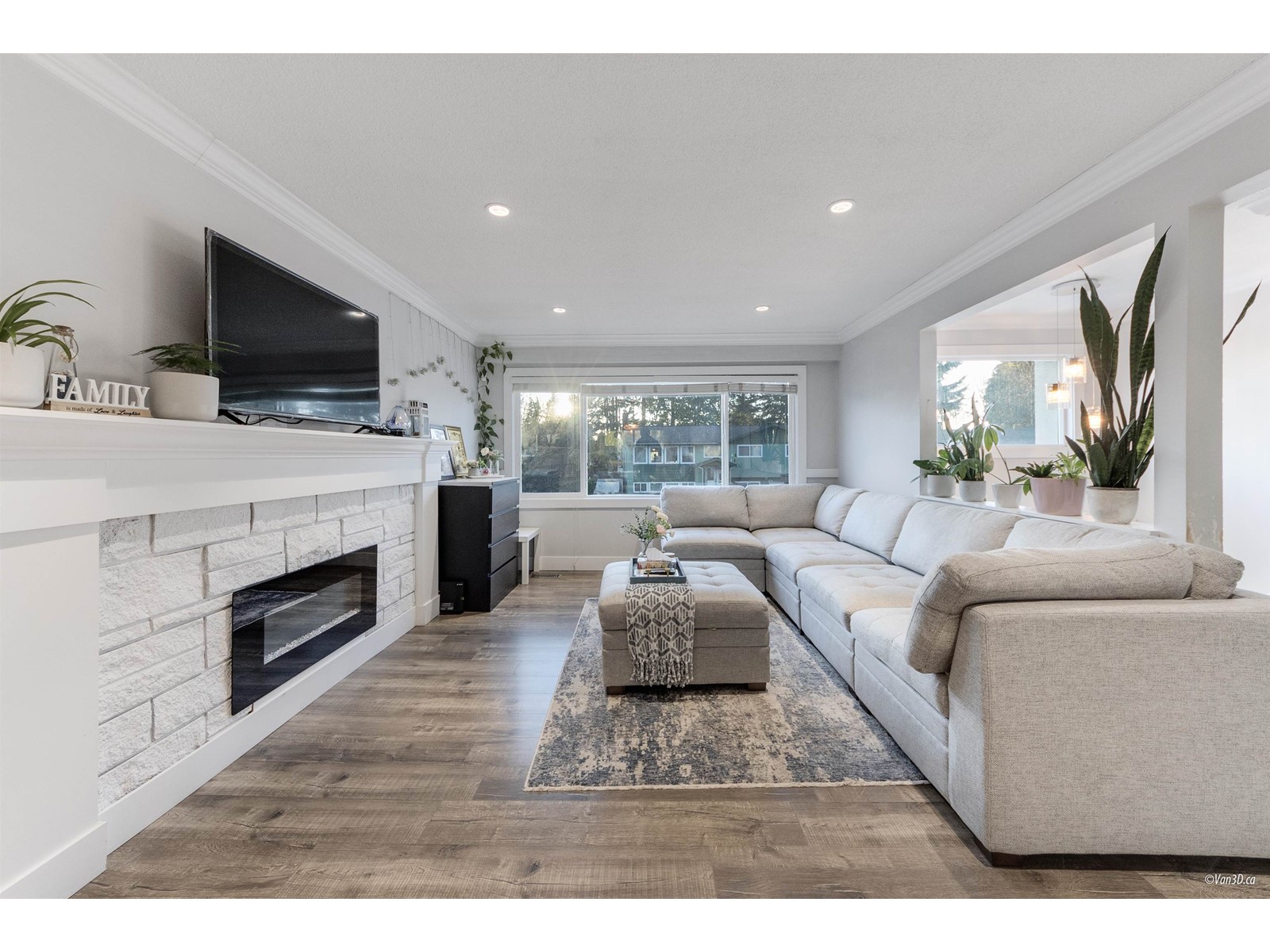 15081 ROBIN CRESCENT, Surrey