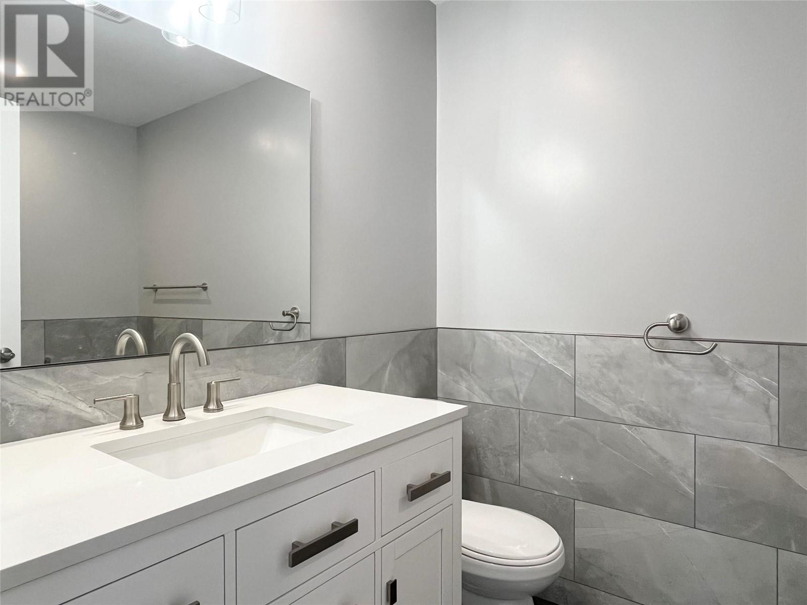 9106 Hummingbird Lane, Osoyoos