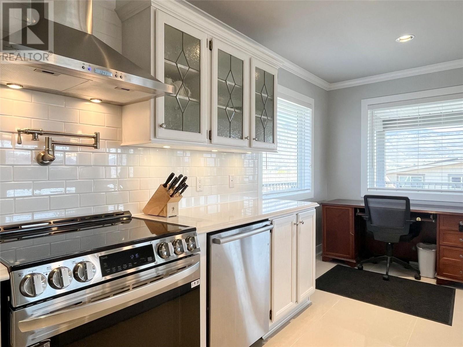9106 Hummingbird Lane, Osoyoos