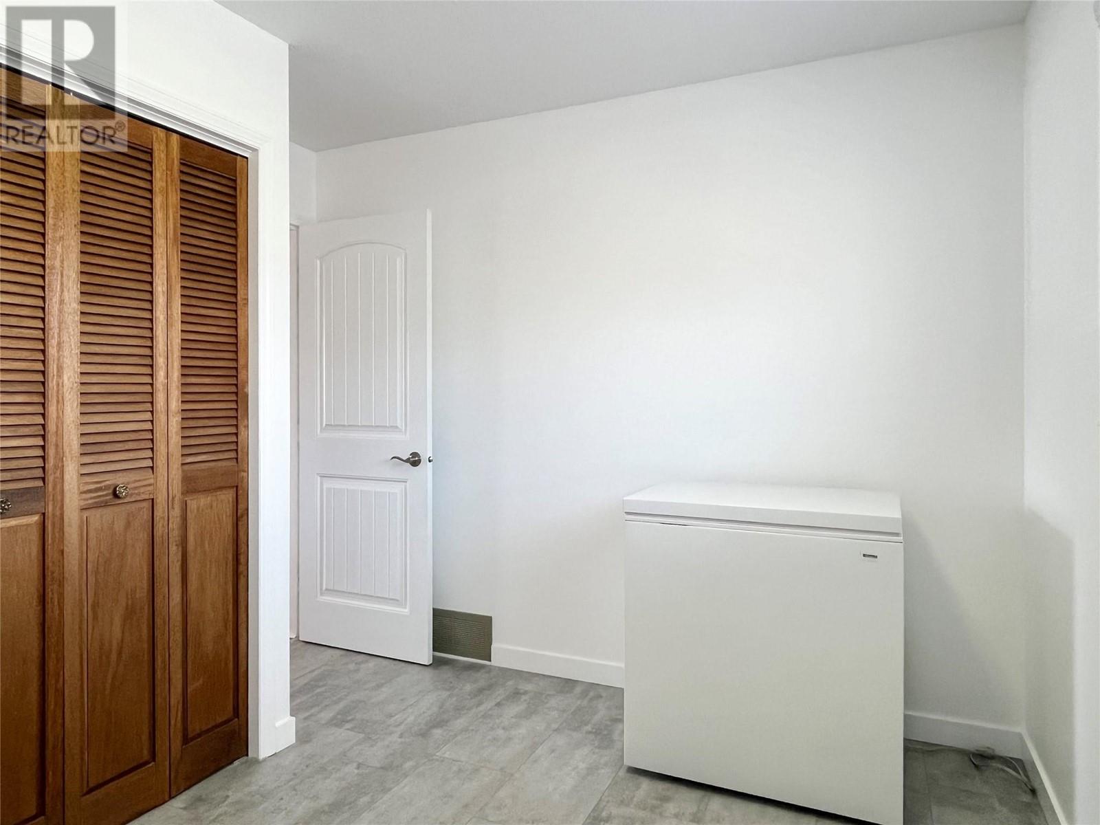 9106 Hummingbird Lane, Osoyoos