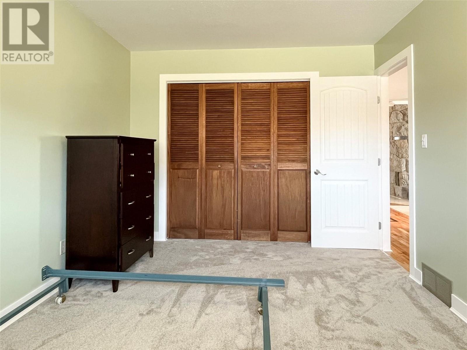 9106 Hummingbird Lane, Osoyoos