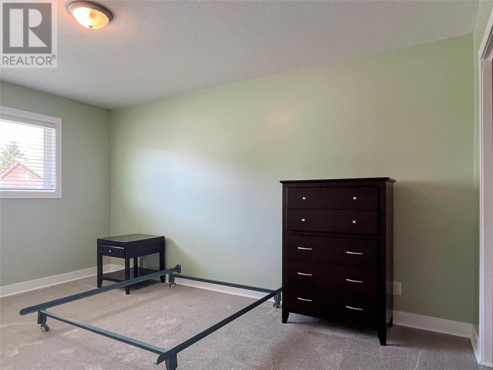 9106 Hummingbird Lane, Osoyoos