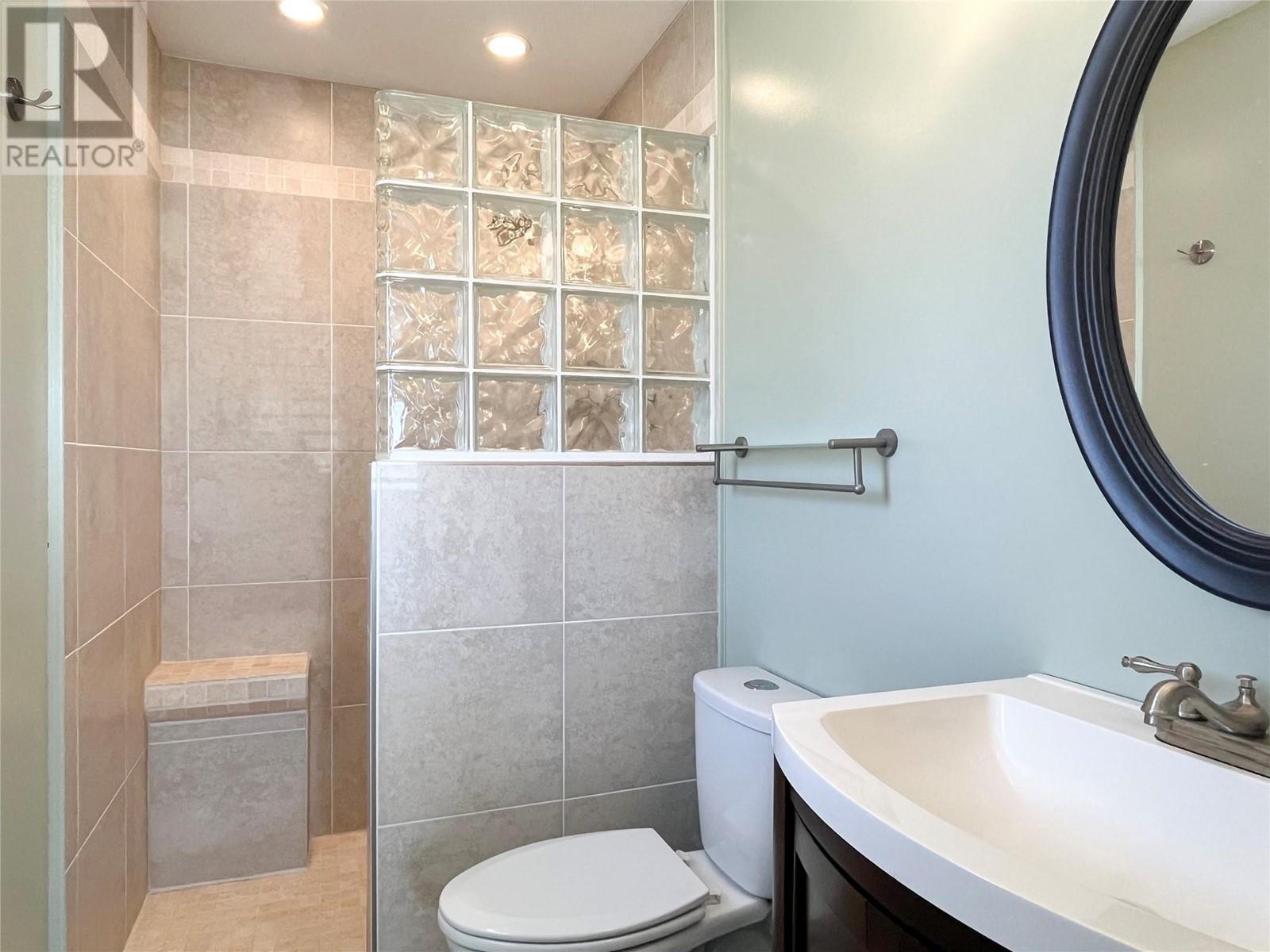9106 Hummingbird Lane, Osoyoos