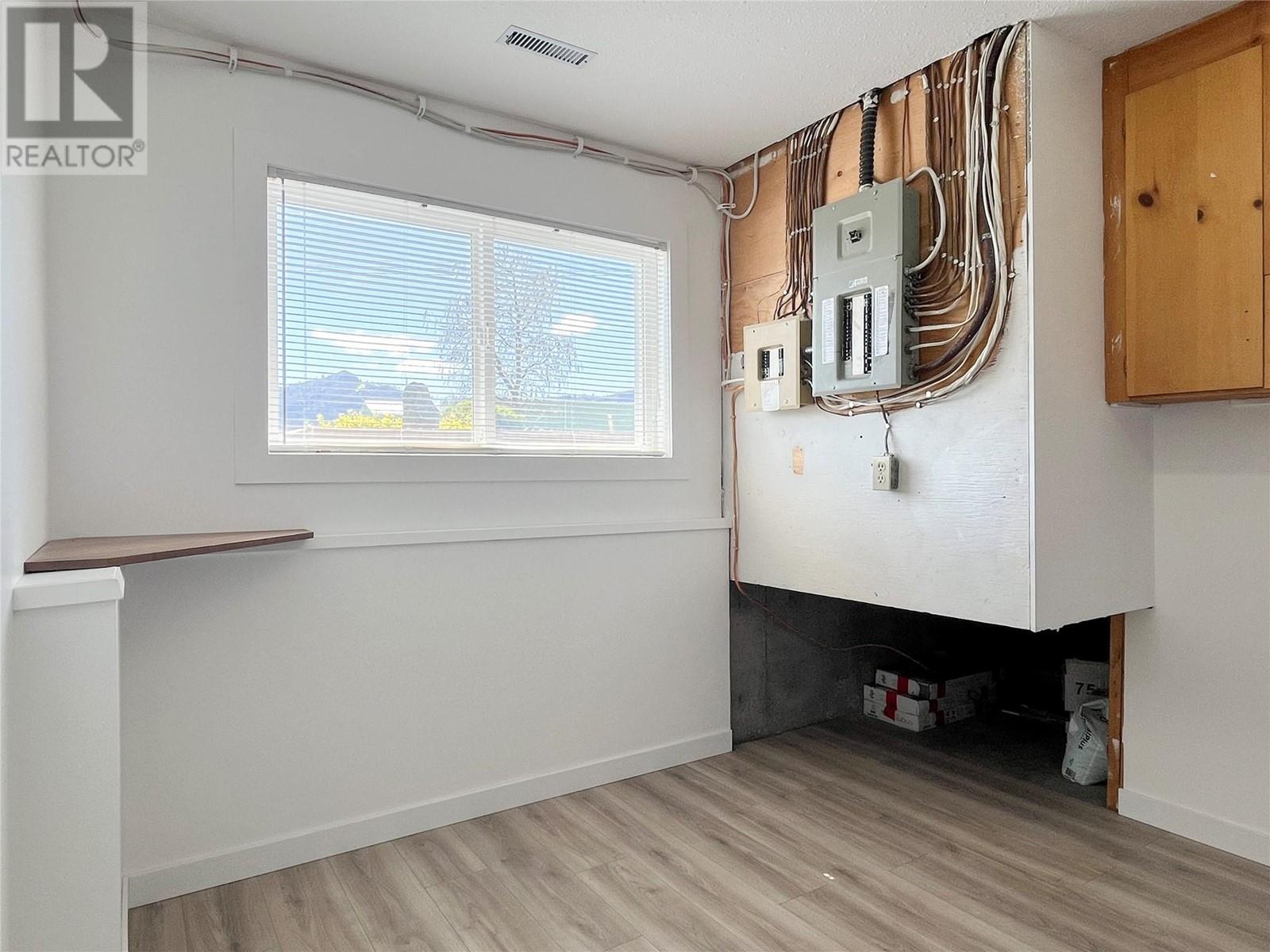 9106 Hummingbird Lane, Osoyoos