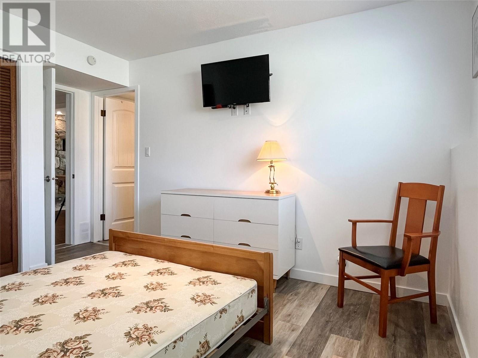 9106 Hummingbird Lane, Osoyoos