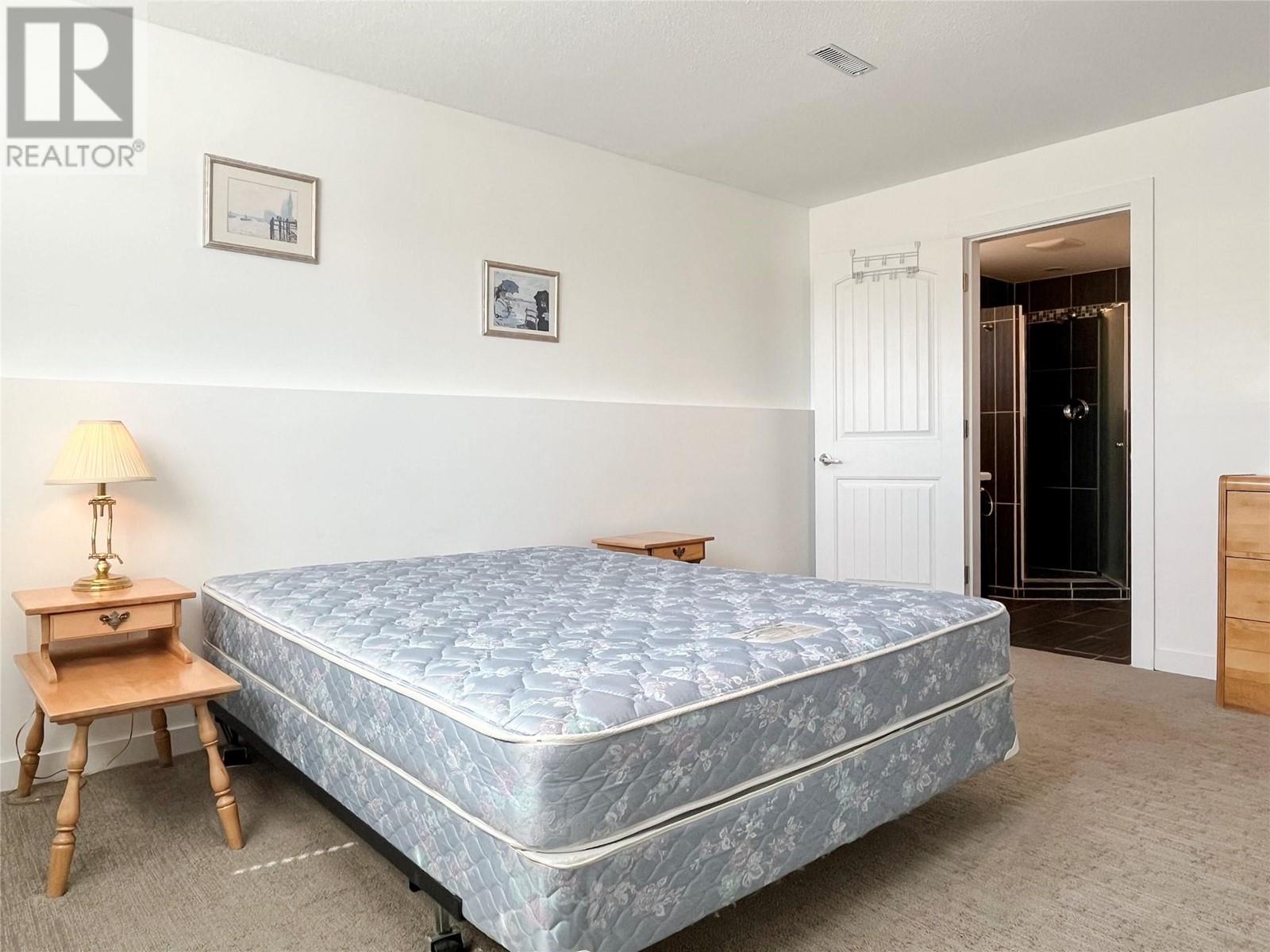 9106 Hummingbird Lane, Osoyoos