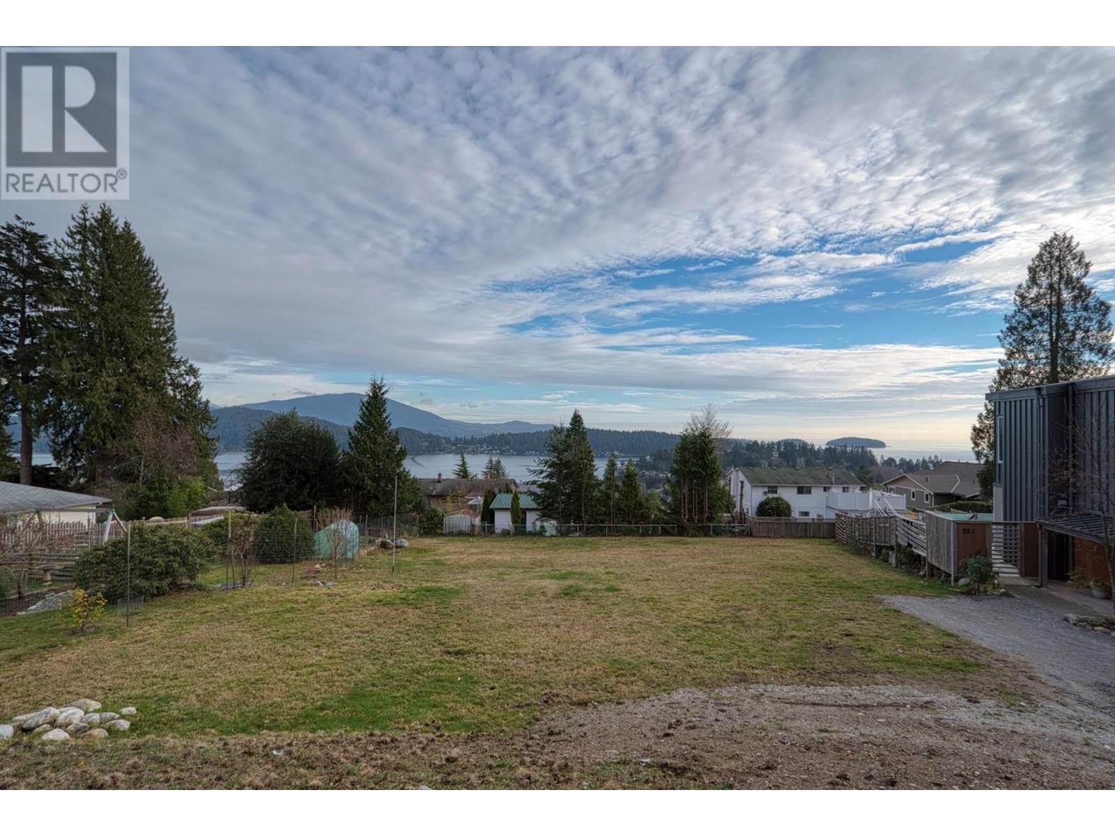 554 WILDWOOD CRESCENT, Gibsons