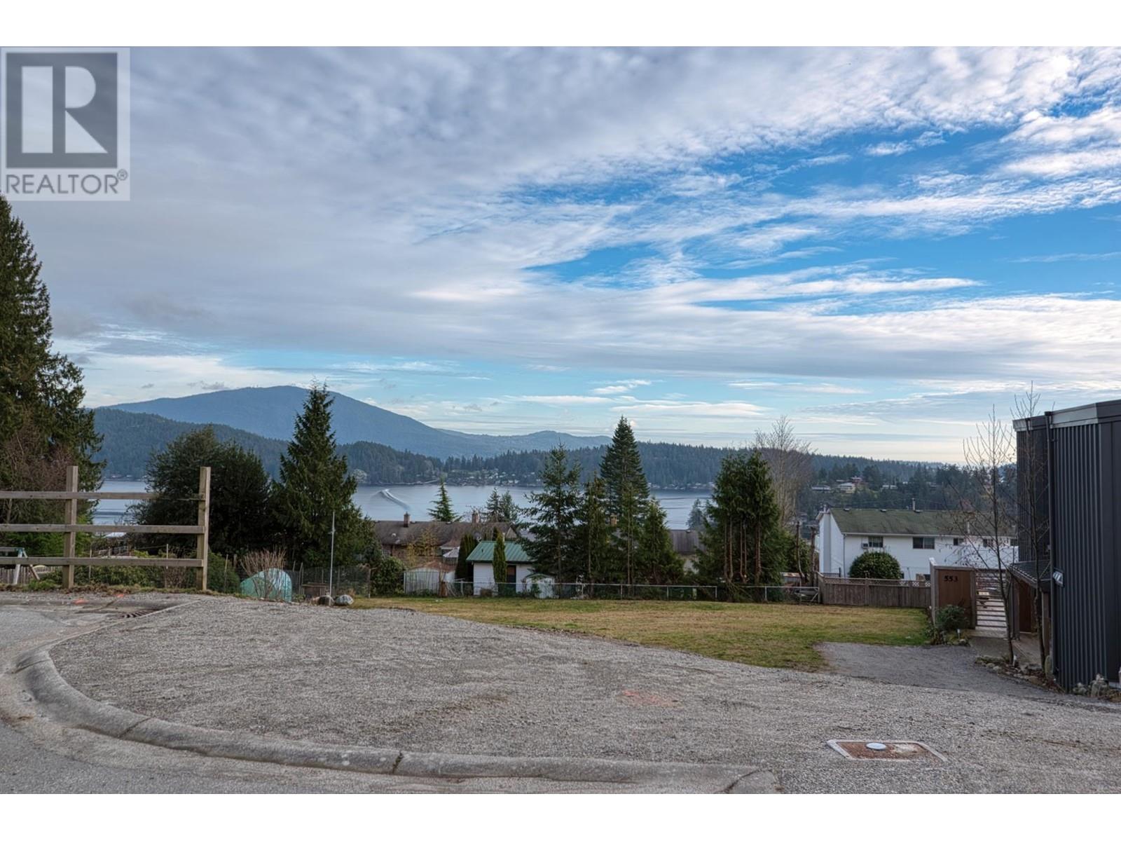 554 WILDWOOD CRESCENT, Gibsons