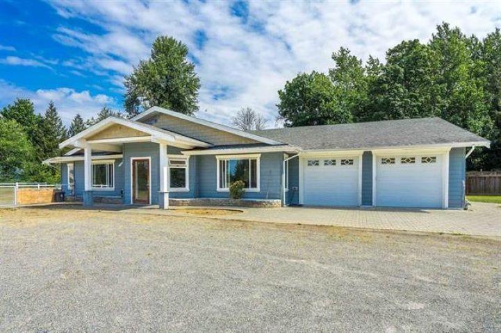 Photo 2 of 4102 Lefeuvre Road, Abbotsford BC