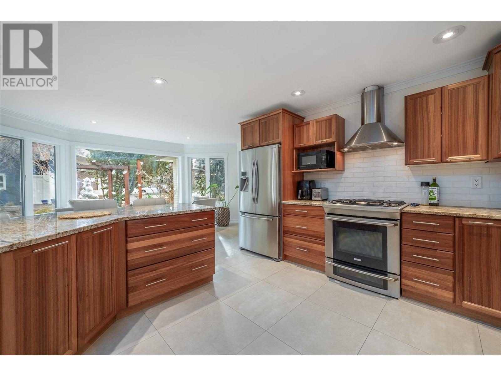  514 Hawes Court, Kelowna