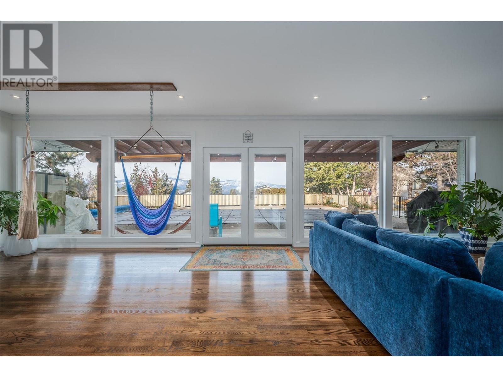  514 Hawes Court, Kelowna