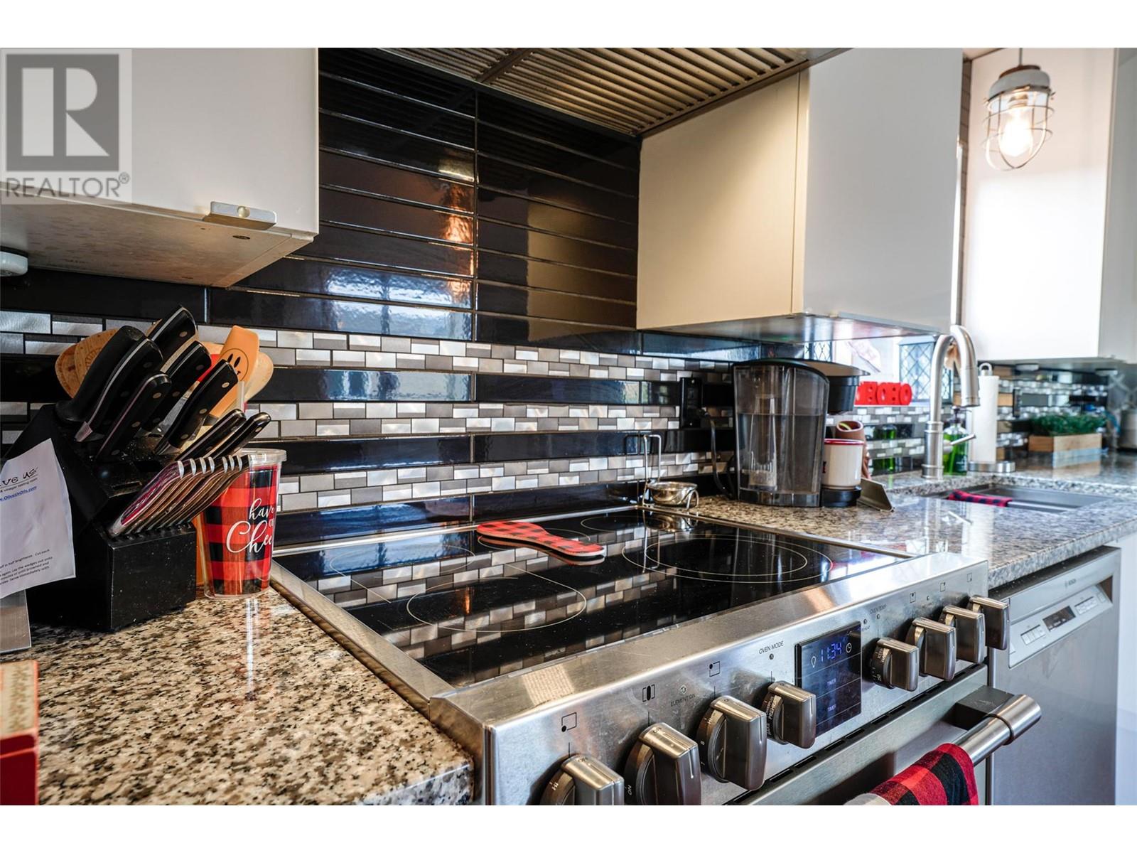 84 12560 Westside Road, Vernon