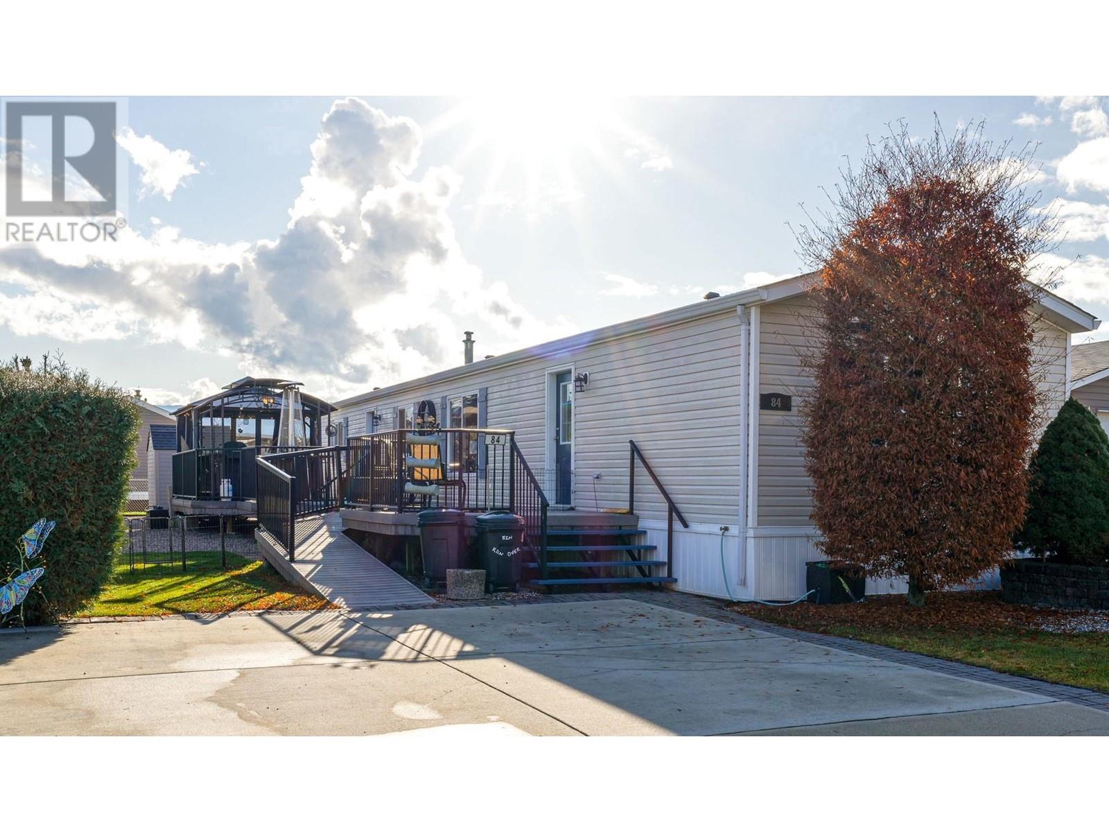 84 12560 Westside Road, Vernon