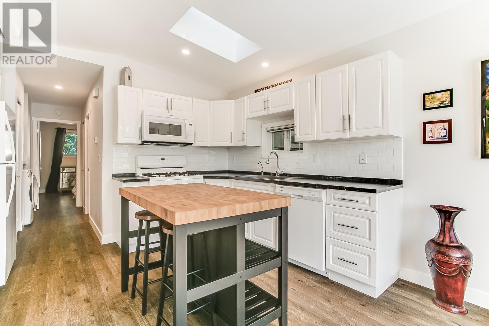 458 415 Commonwealth Road, Kelowna