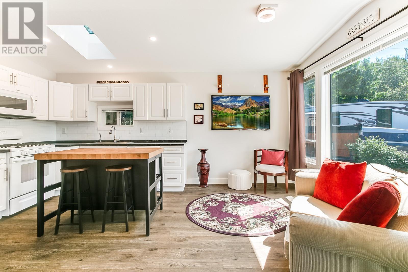 458 415 Commonwealth Road, Kelowna
