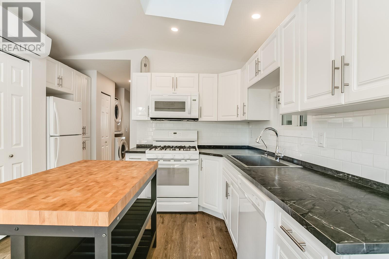 458 415 Commonwealth Road, Kelowna