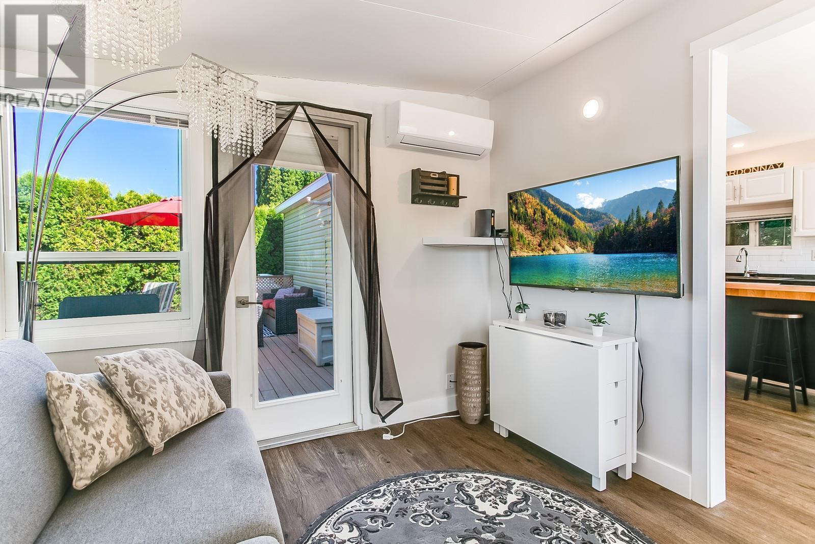 458 415 Commonwealth Road, Kelowna