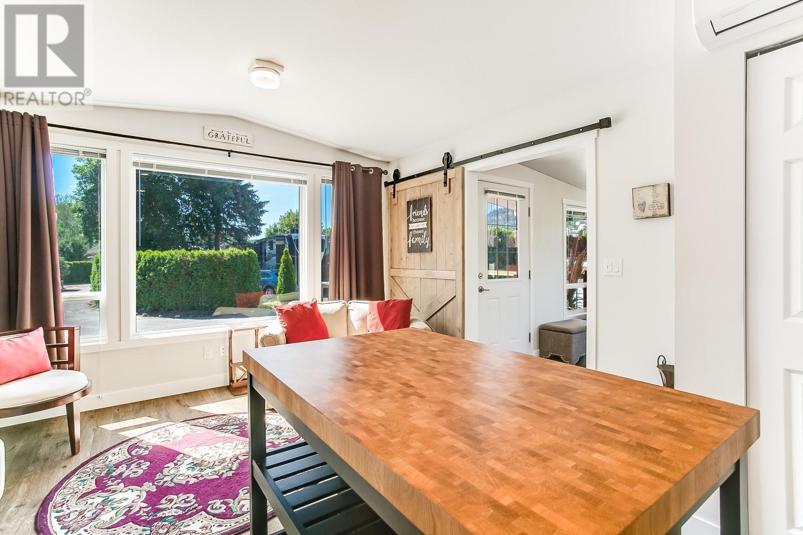 458 415 Commonwealth Road, Kelowna