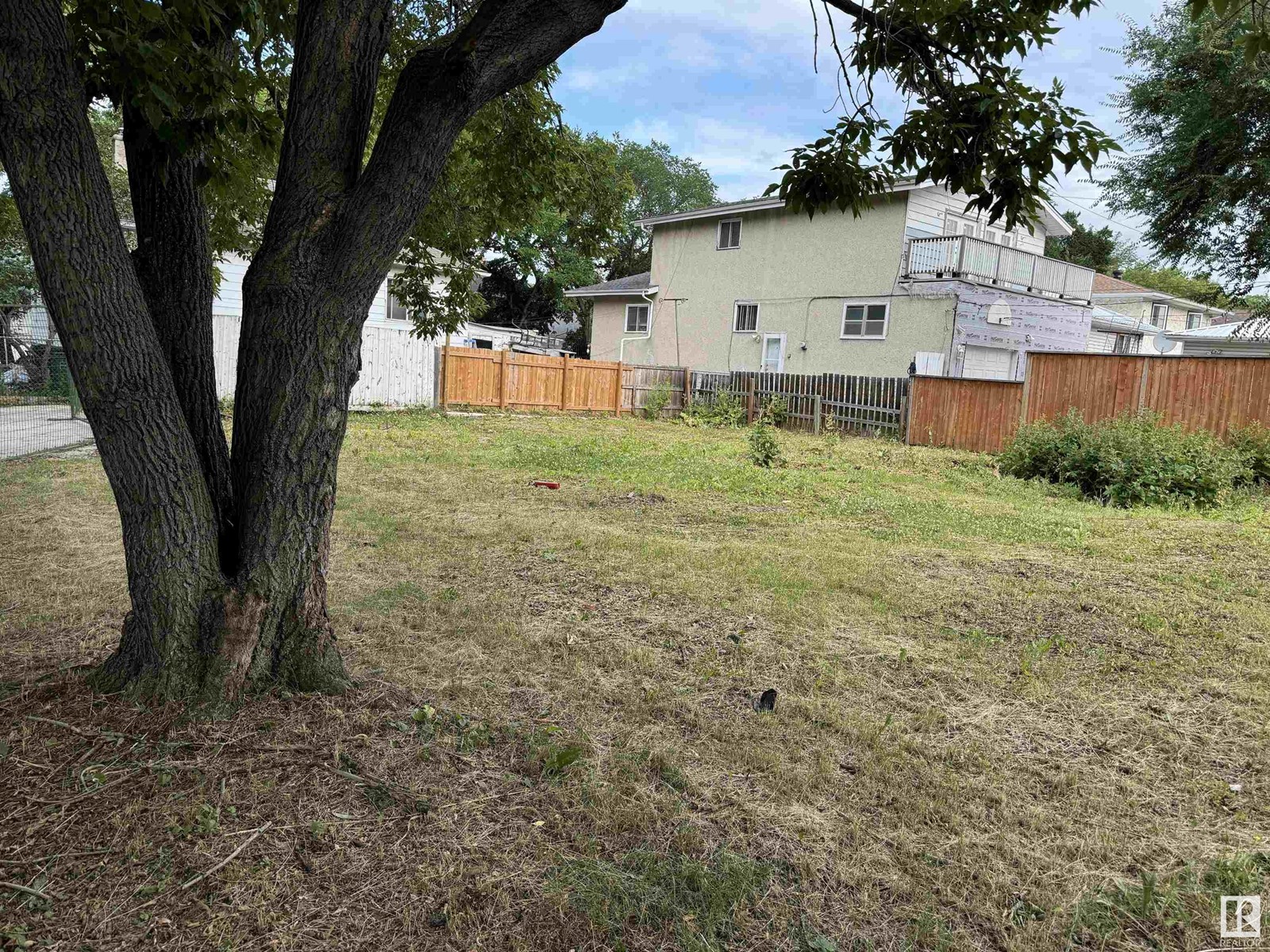 9220 114 AV NW, Edmonton