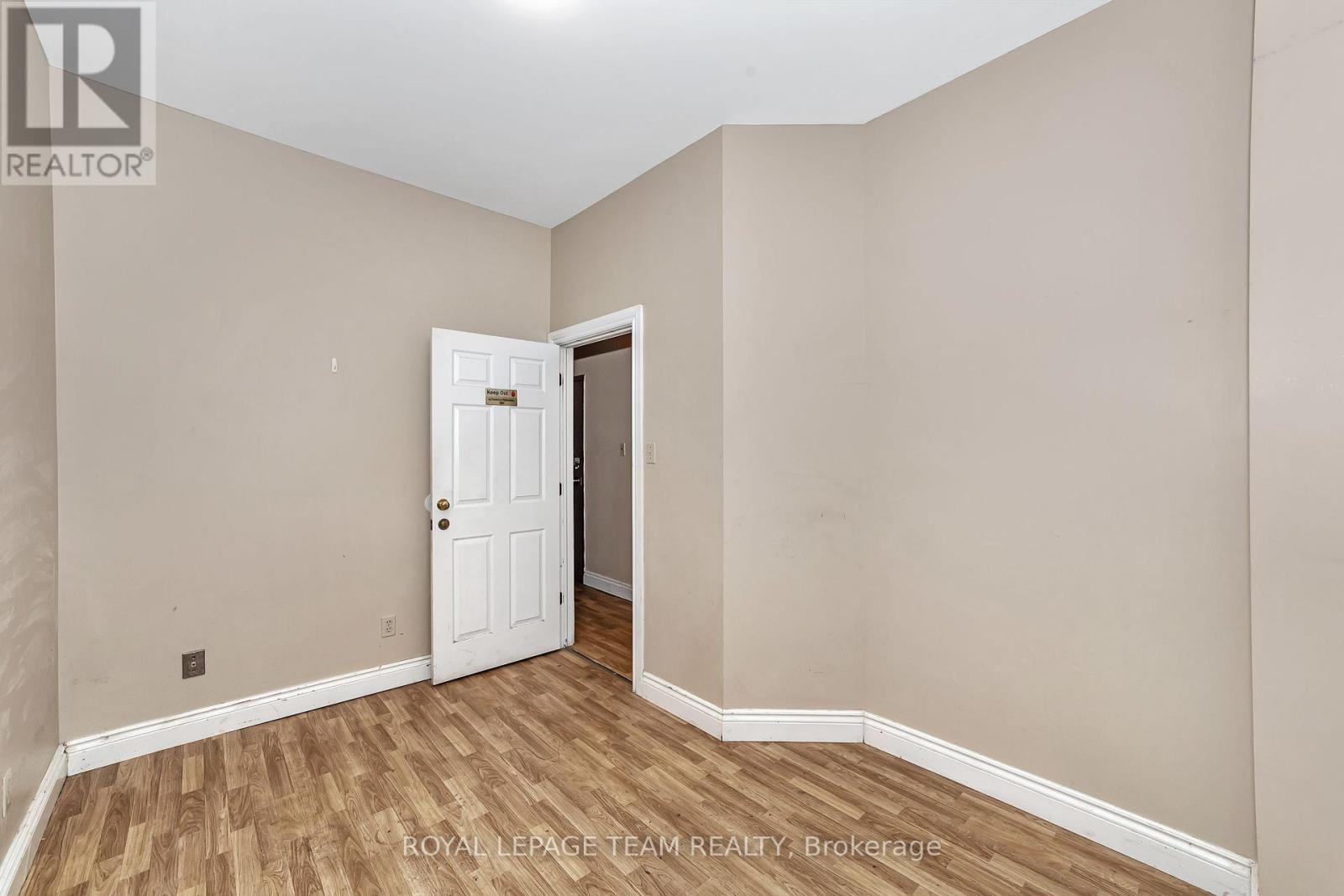 Photo 29 of 21 Raymond Street, Ottawa ON