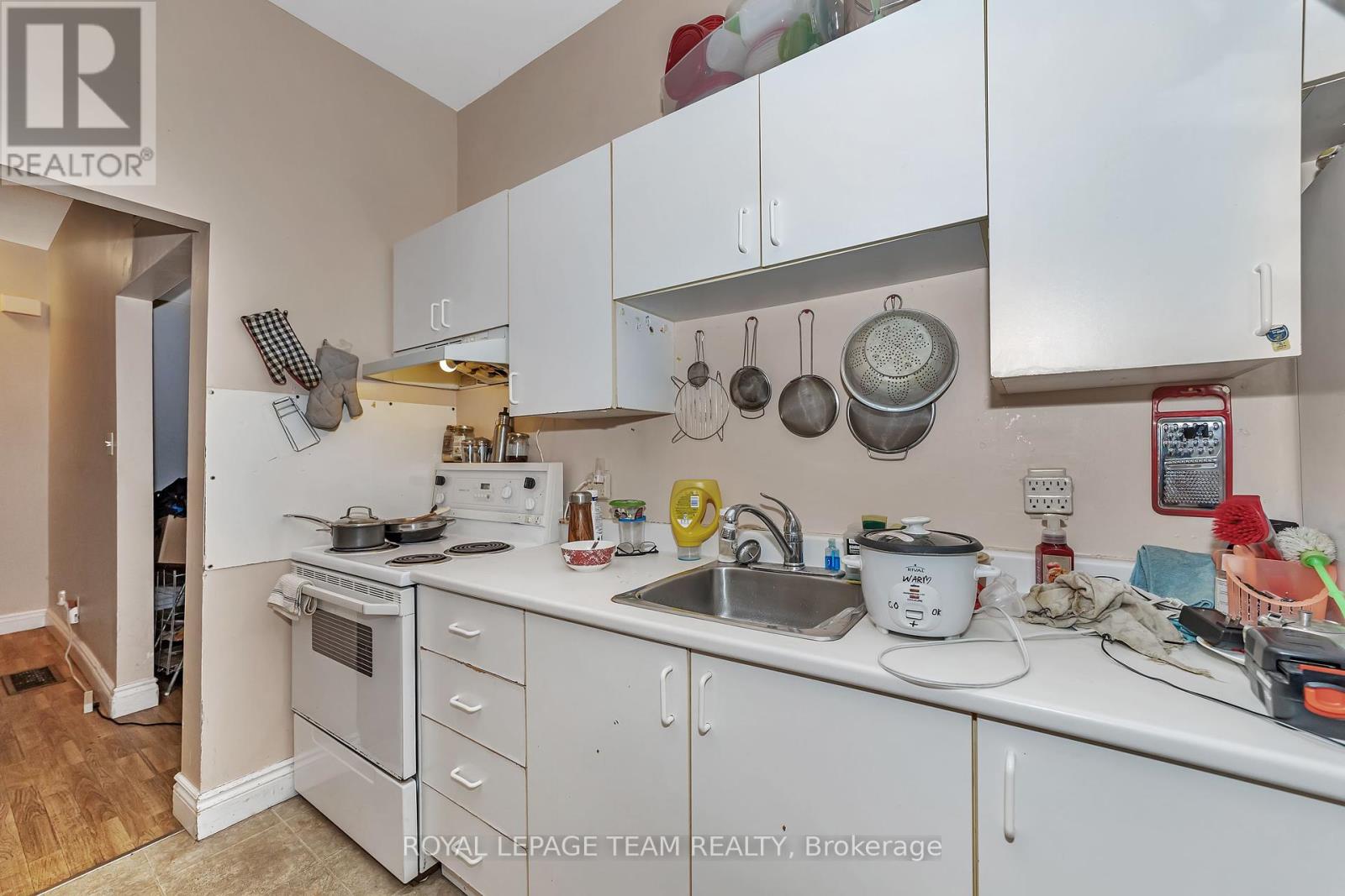 Photo 19 of 21 Raymond Street, Ottawa ON