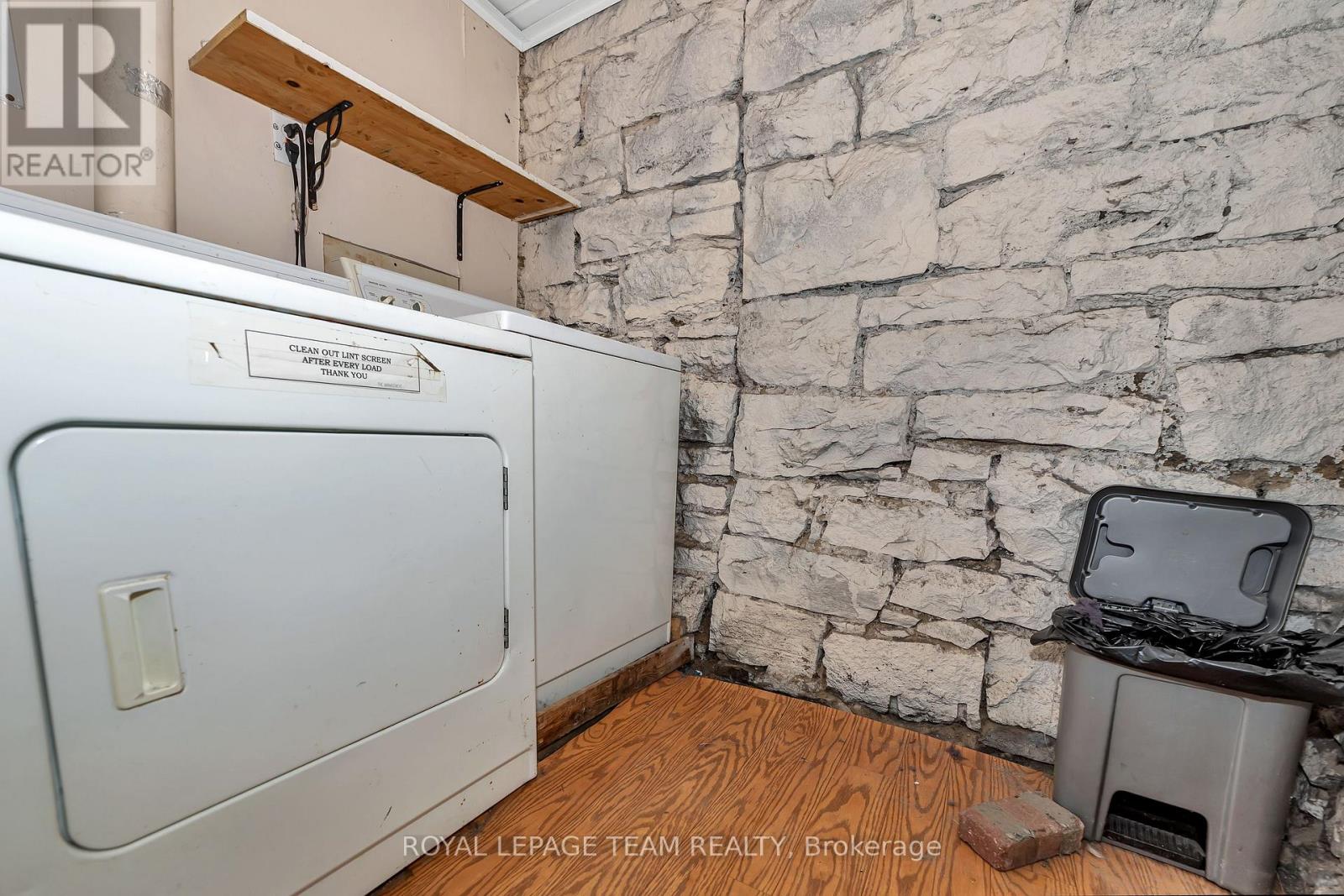 Photo 24 of 21 Raymond Street, Ottawa ON