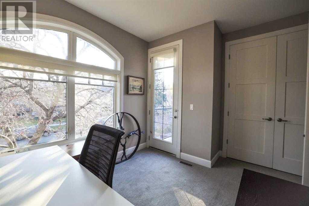 Single Family House for Sale in   Avenue SW Erlton Calgary 