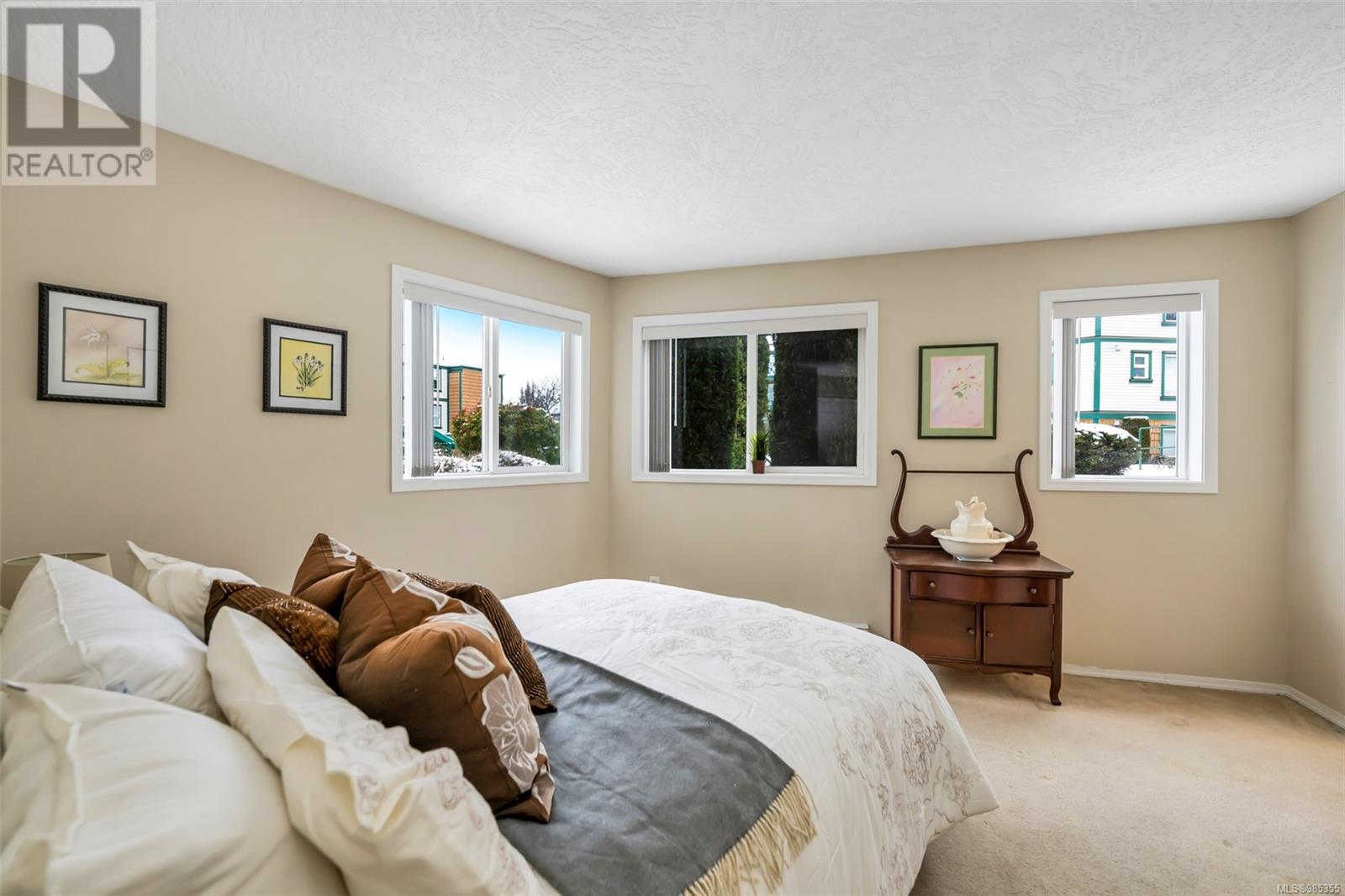 #102 898 VERNON AVE - Image 10