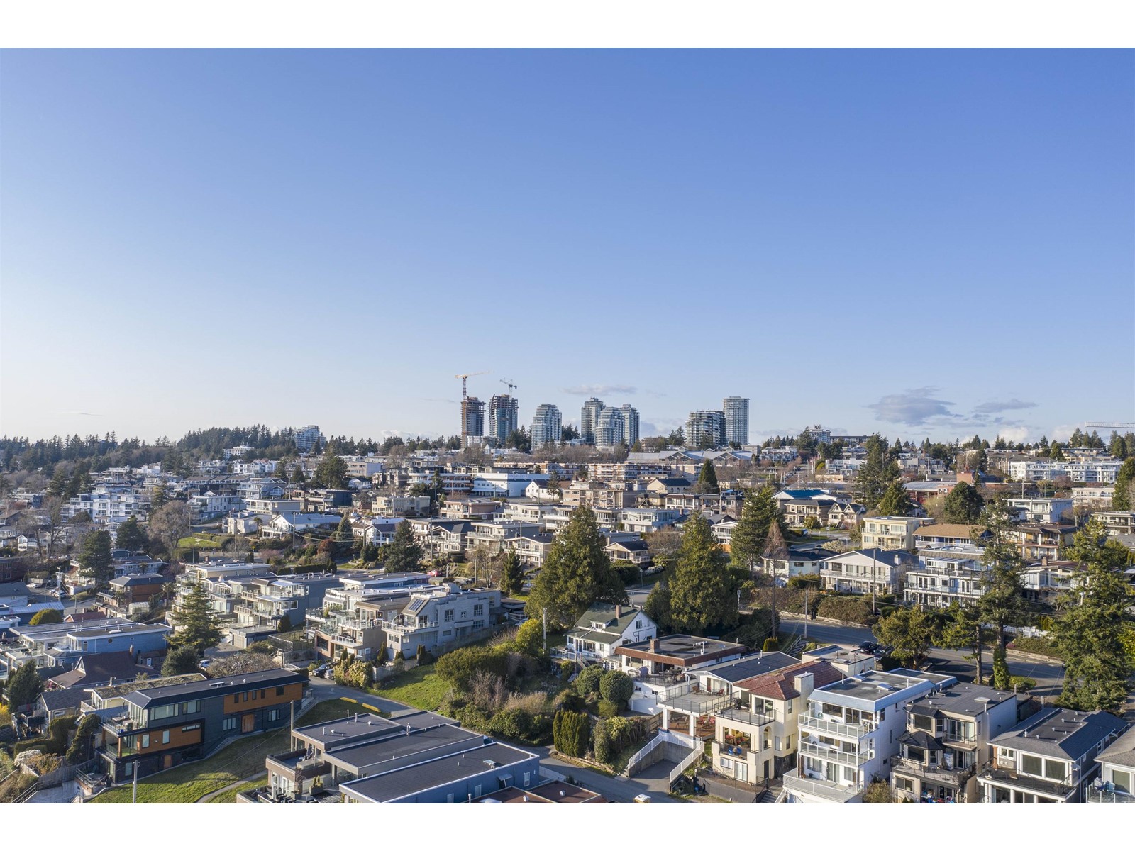 15316 VICTORIA AVENUE, White Rock real estate listing R2964088