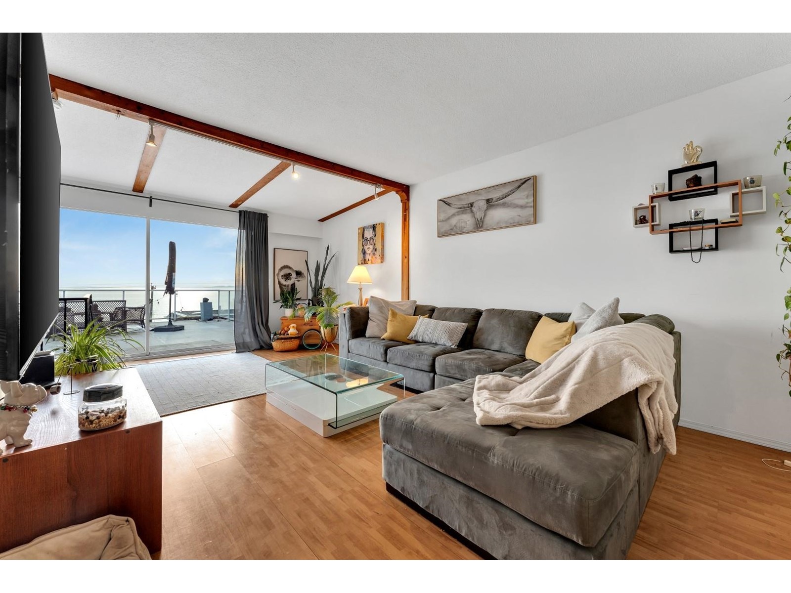 15316 VICTORIA AVENUE, White Rock real estate listing R2964088