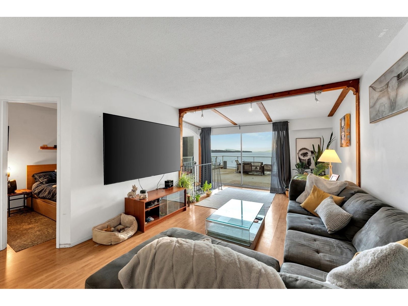 15316 VICTORIA AVENUE, White Rock real estate listing R2964088