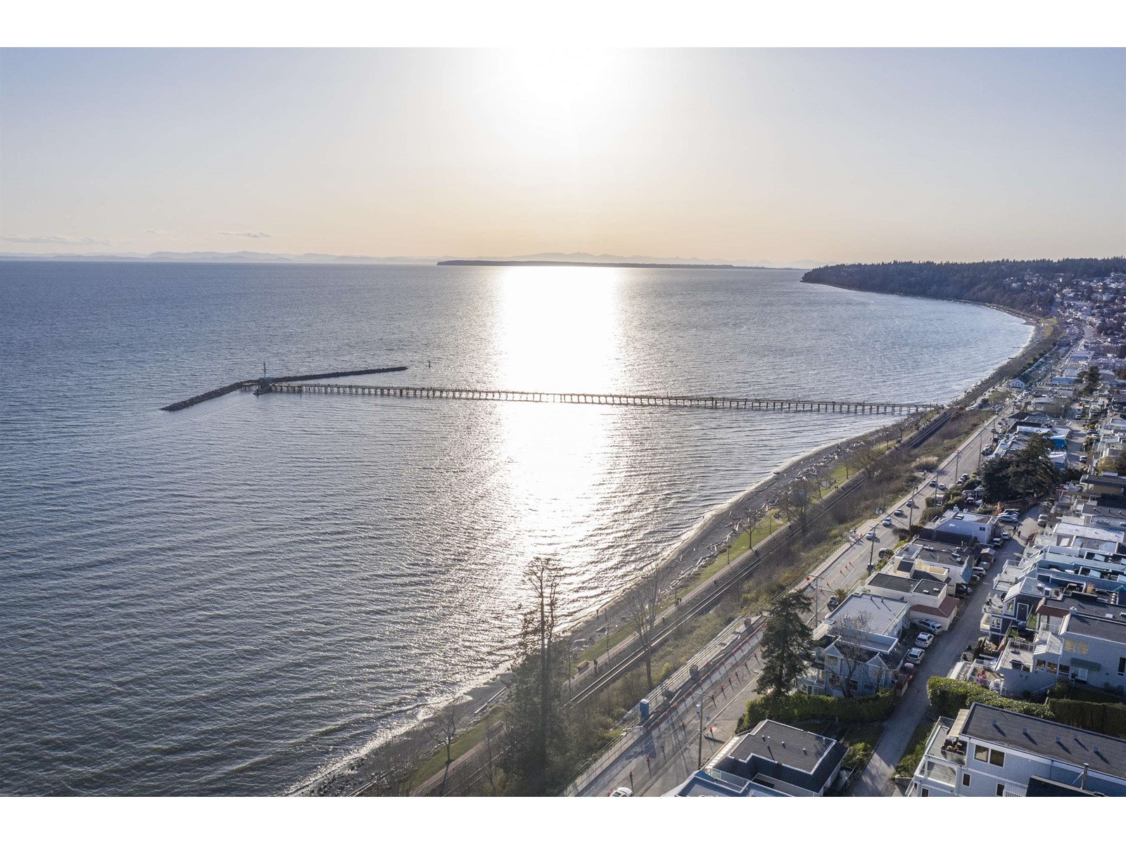 15316 VICTORIA AVENUE, White Rock real estate listing R2964088