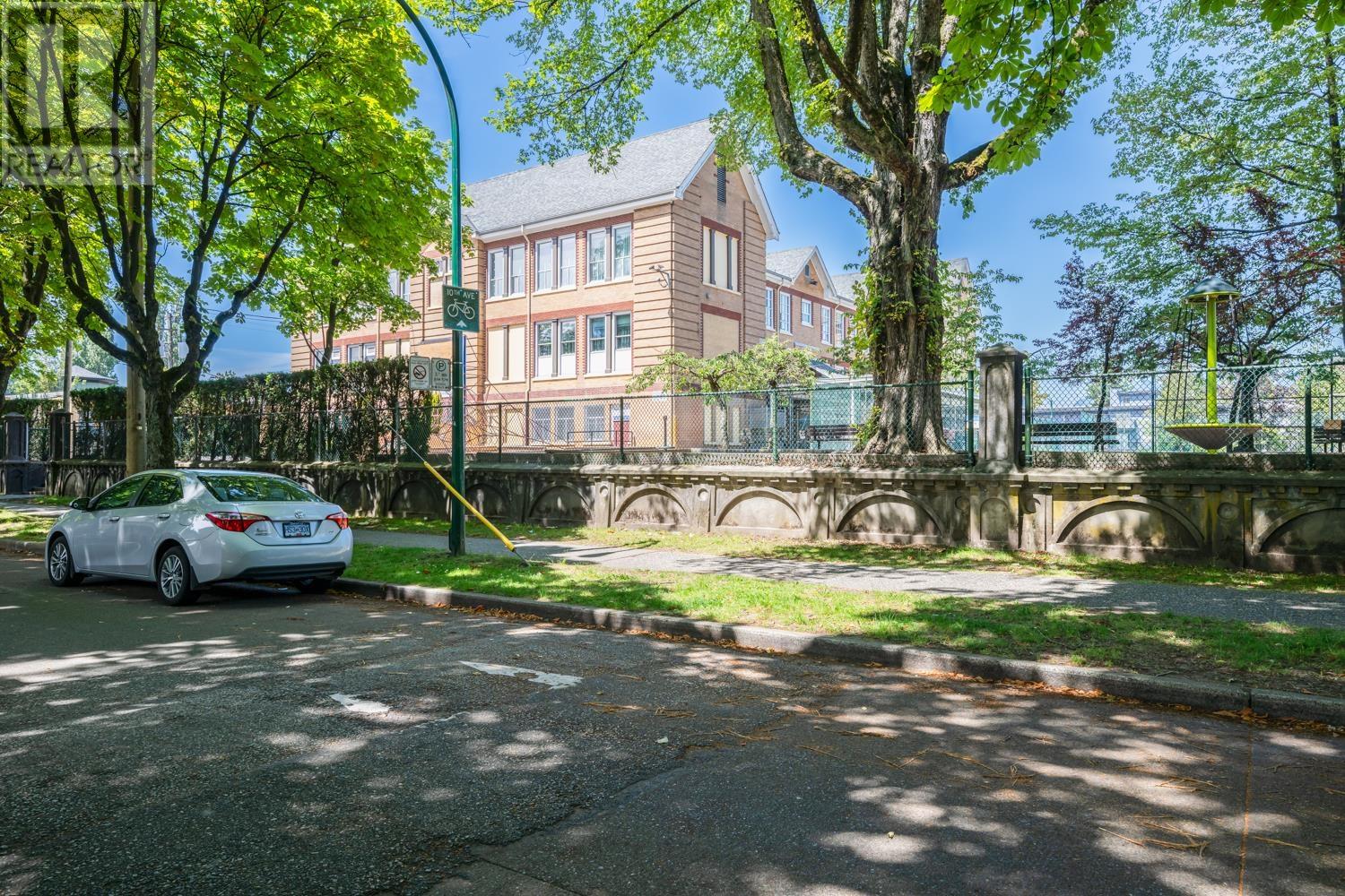 1342 E 10TH AVENUE, Vancouver